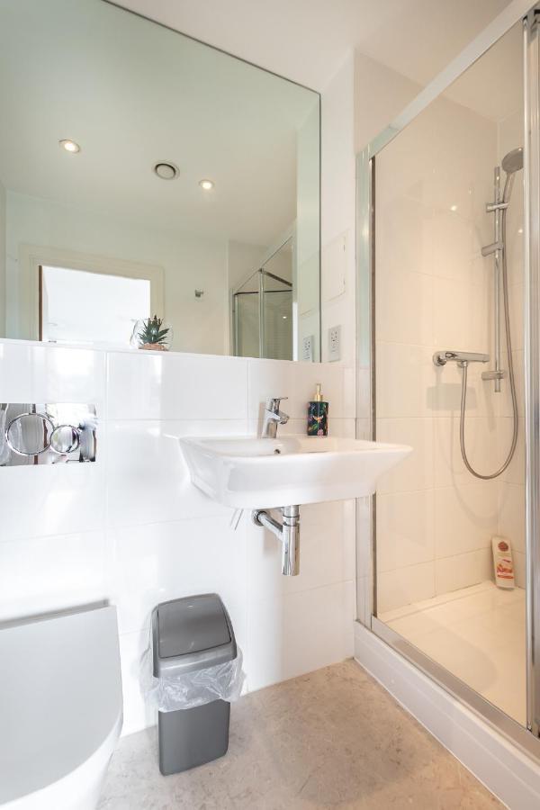 Spacious City Center Apartment By Smart Apartments Short Lets & Serviced Accommodation Apartment Southampton With Free Wifi 외부 사진
