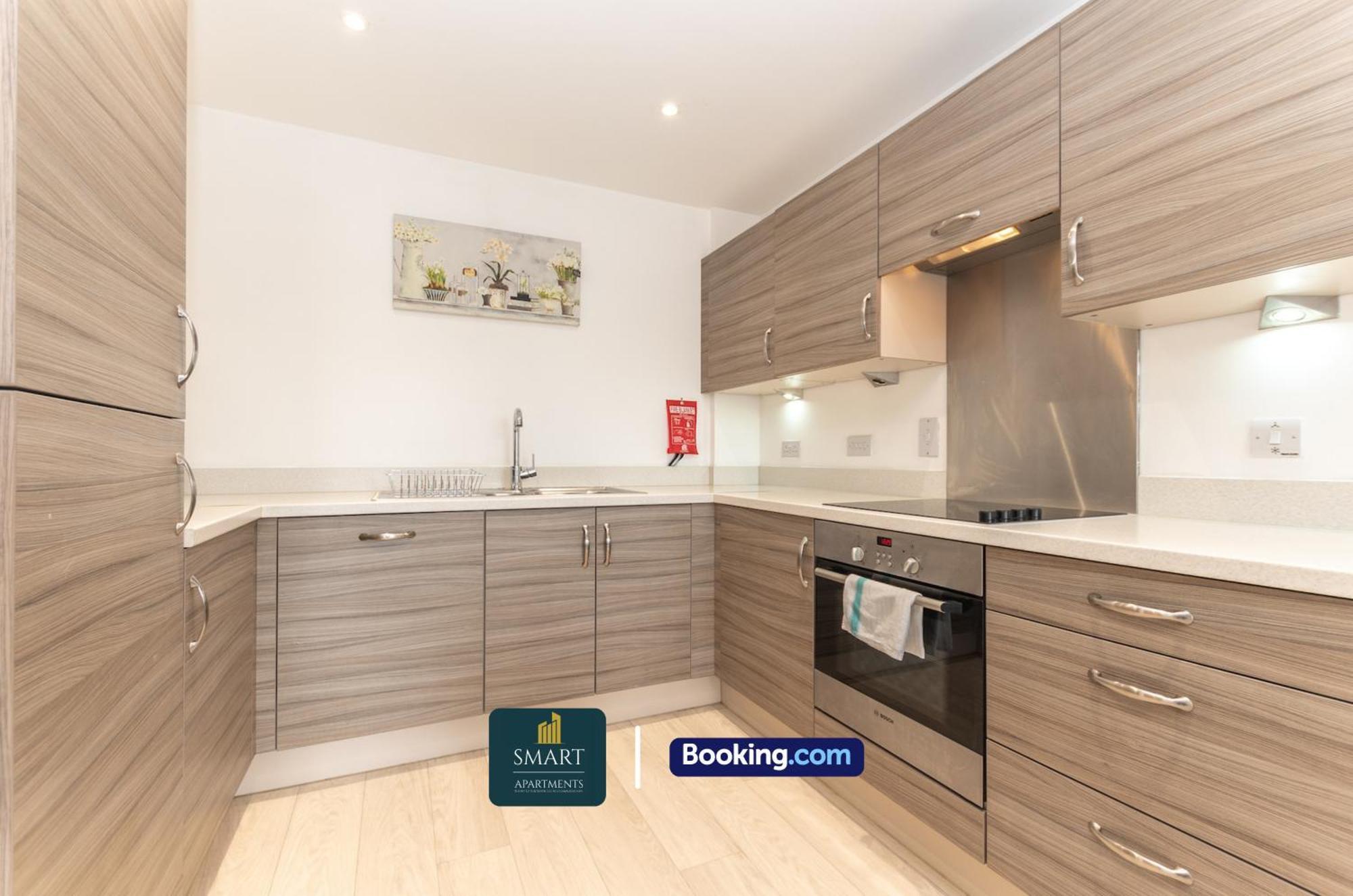 Spacious City Center Apartment By Smart Apartments Short Lets & Serviced Accommodation Apartment Southampton With Free Wifi 외부 사진